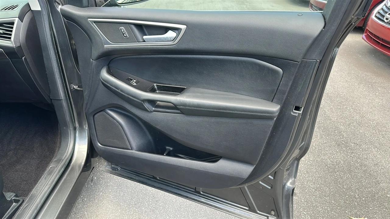Ford Edge SEL FWD 2019