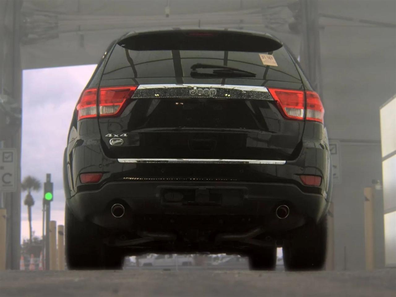 Jeep Grand Cherokee 4WD 4dr Overland Summit 2013