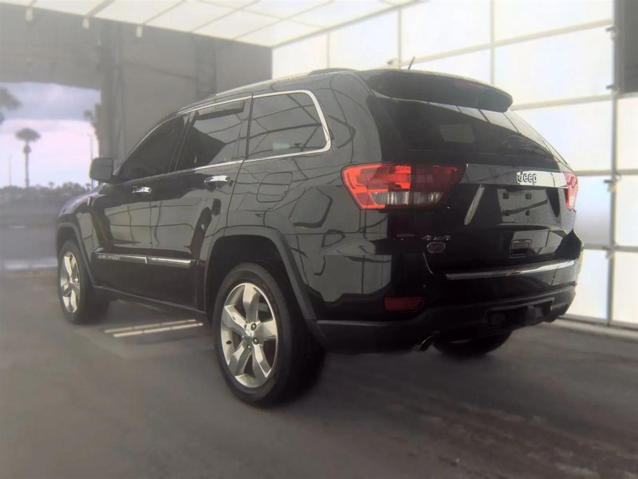 Jeep Grand Cherokee 4WD 4dr Overland Summit 2013
