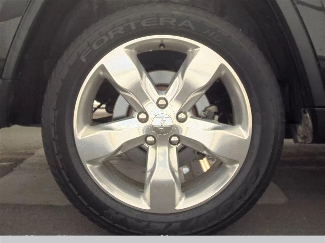 Jeep Grand Cherokee 4WD 4dr Overland Summit 2013
