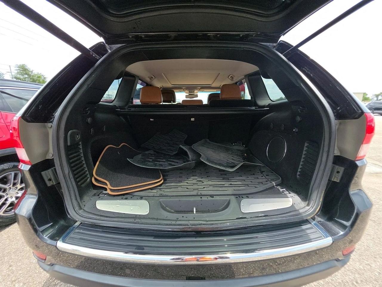 Jeep Grand Cherokee 4WD 4dr Overland Summit 2013