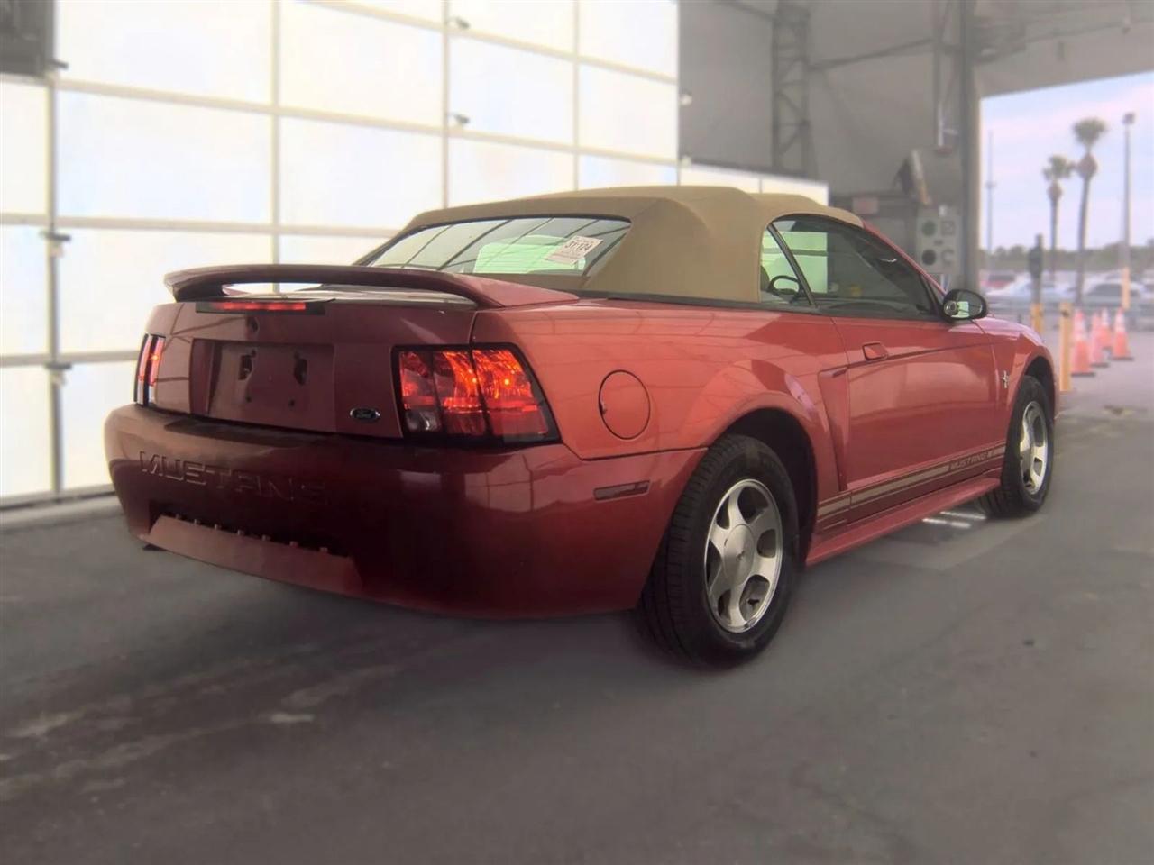 Ford Mustang 2dr Convertible 2000
