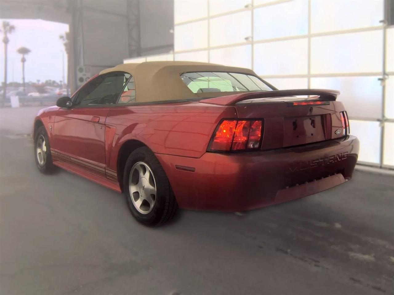 Ford Mustang 2dr Convertible 2000