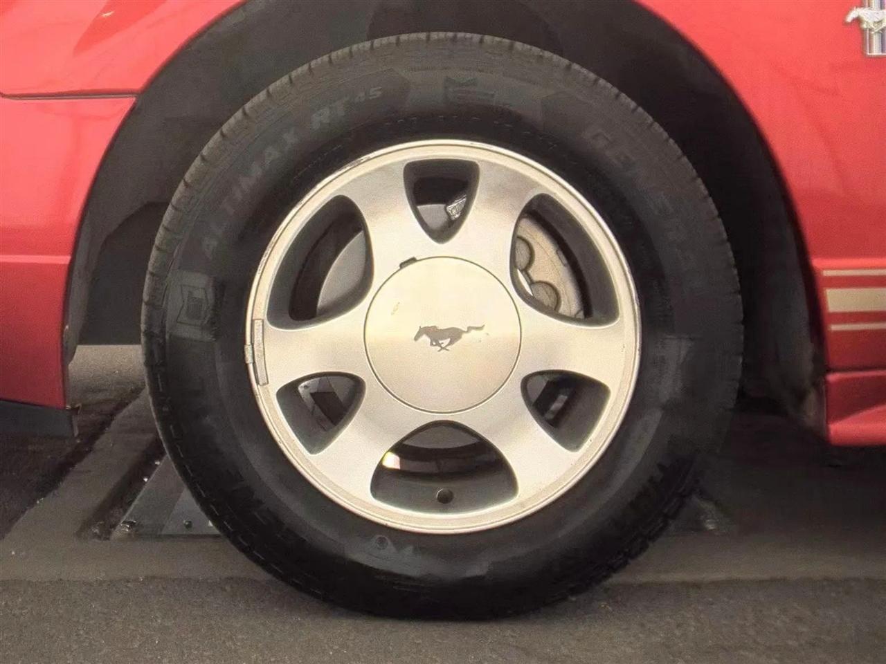 Ford Mustang 2dr Convertible 2000