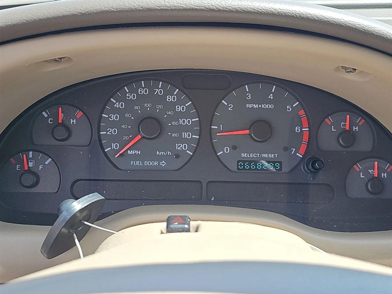 Ford Mustang 2dr Convertible 2000