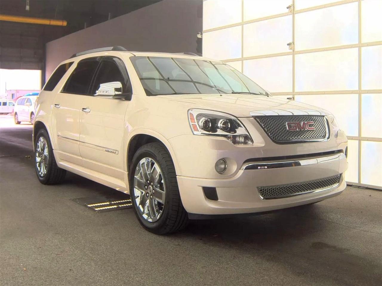 GMC Acadia FWD 4dr Denali 2012