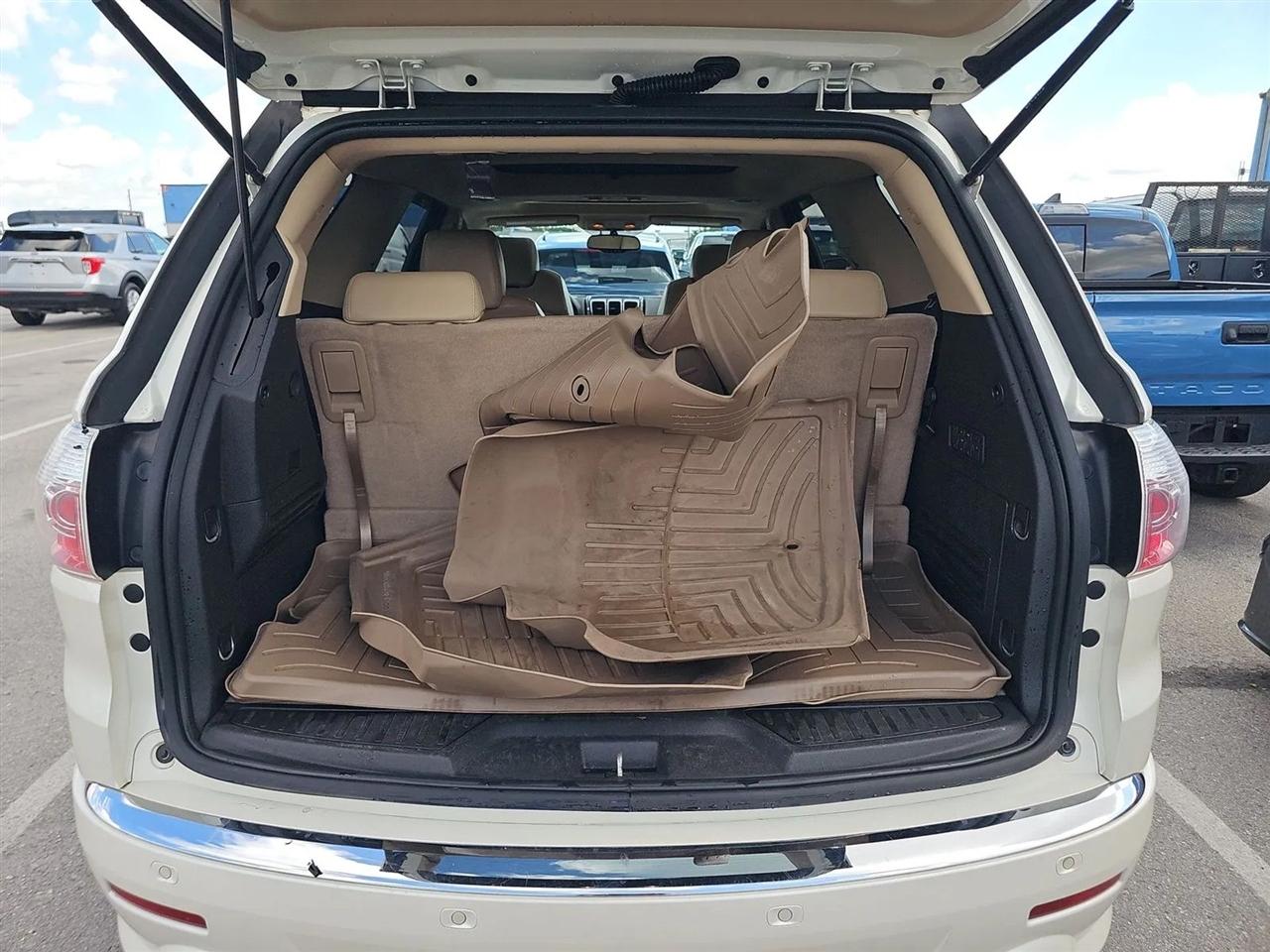GMC Acadia FWD 4dr Denali 2012