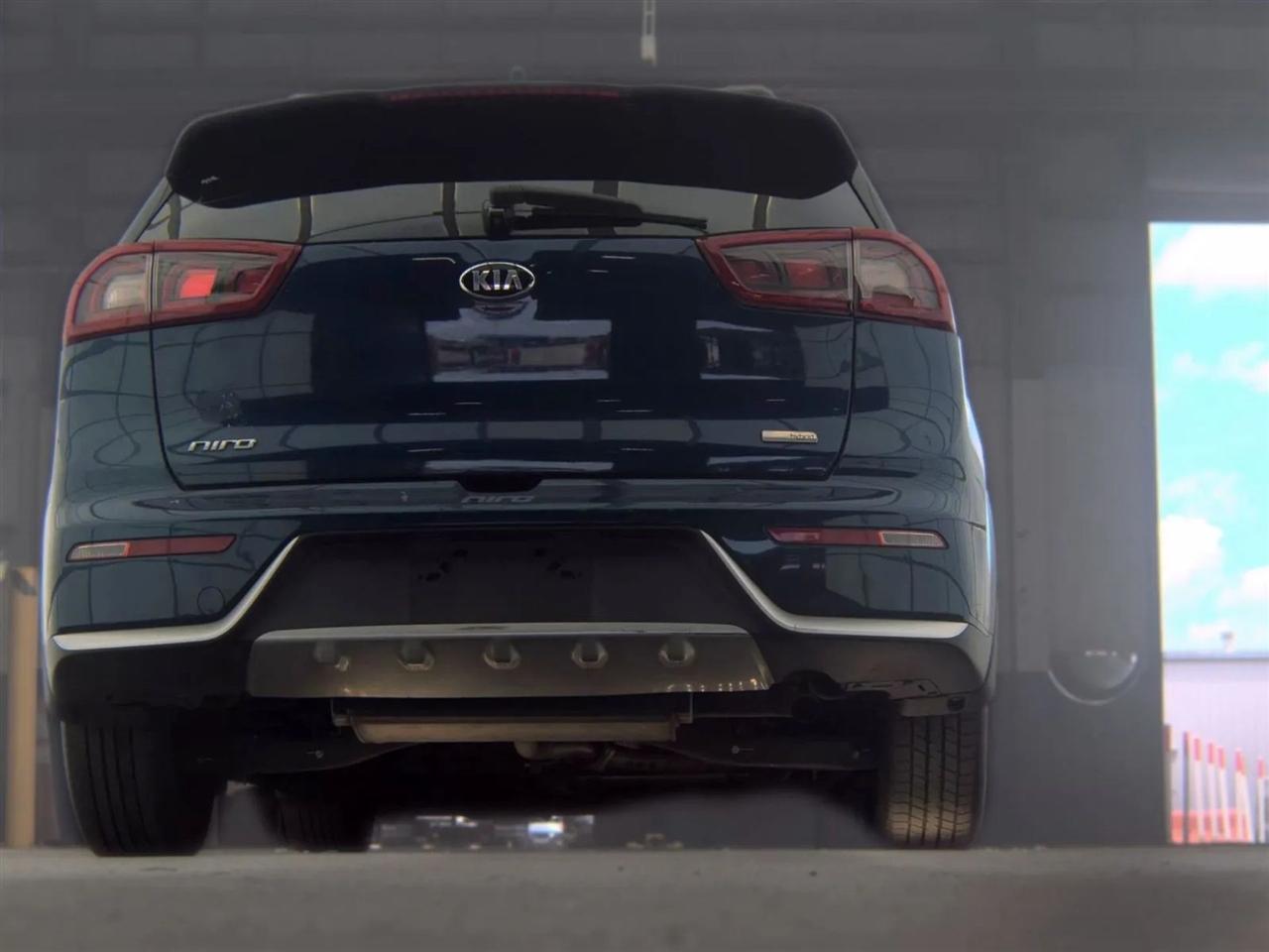 Kia Niro EX FWD 2017