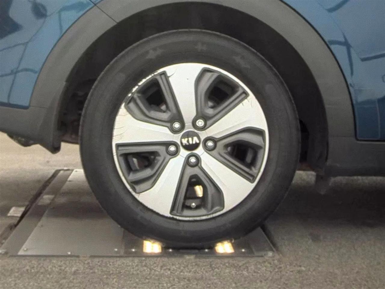 Kia Niro EX FWD 2017