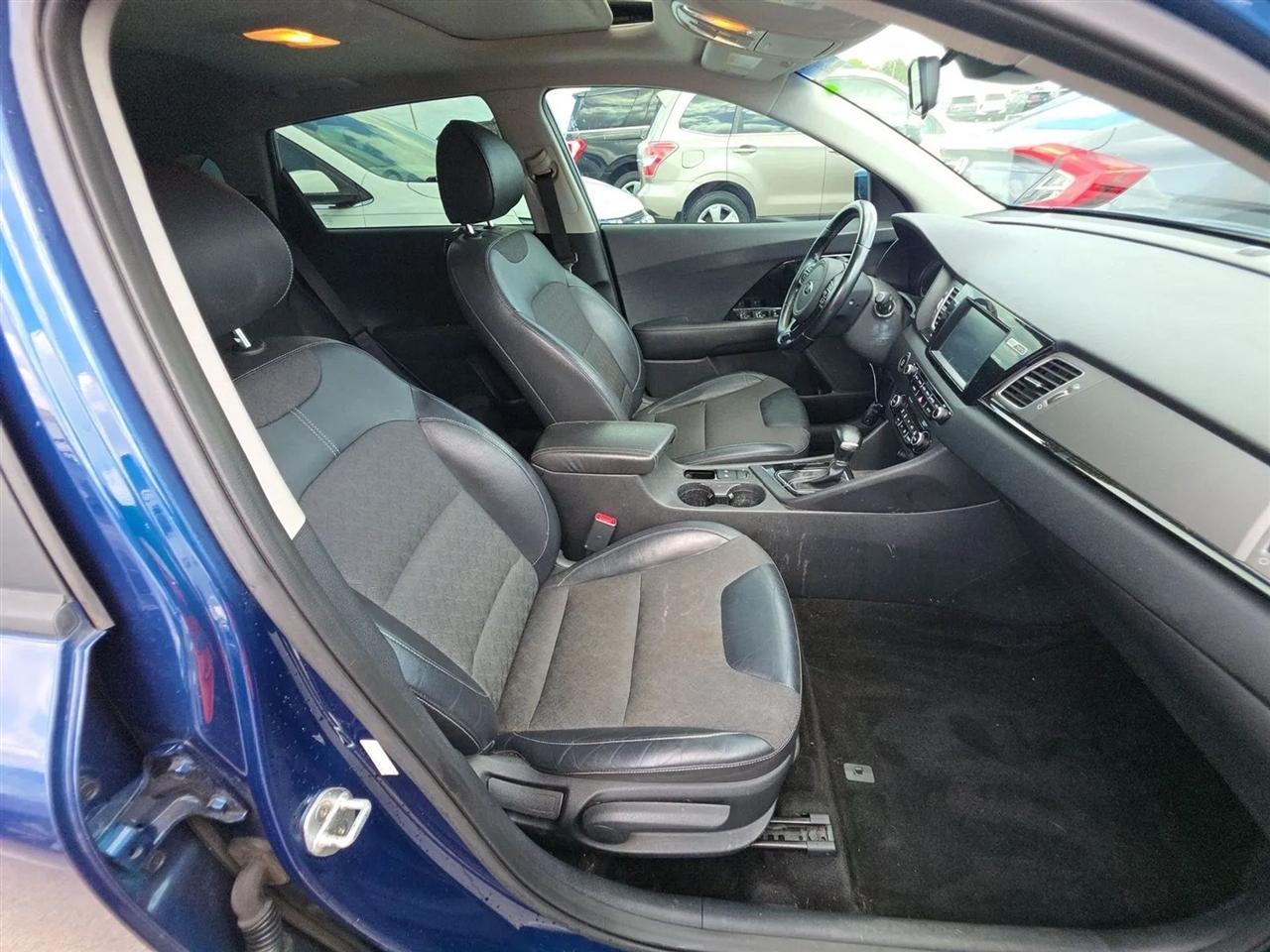 Kia Niro EX FWD 2017
