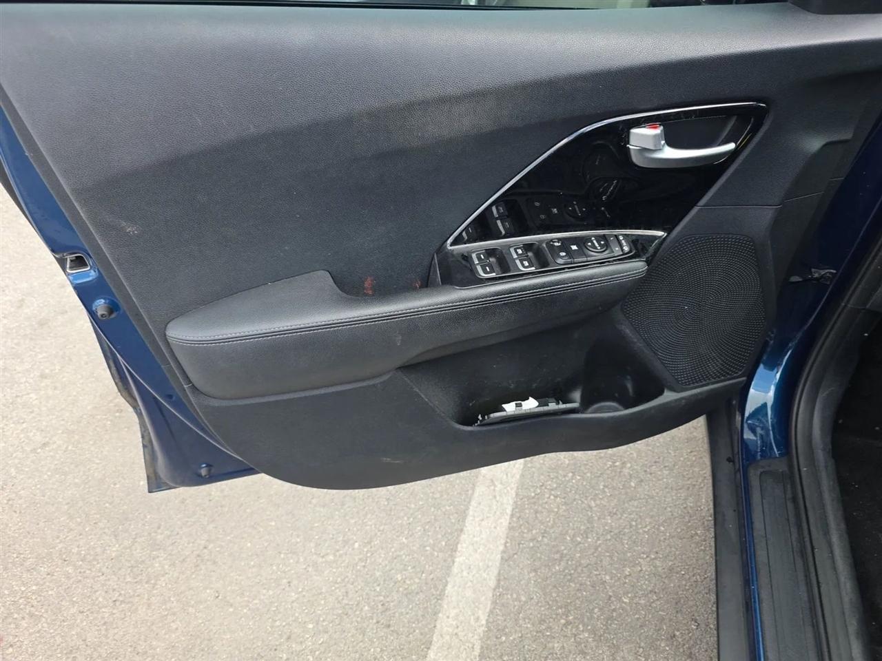 Kia Niro EX FWD 2017