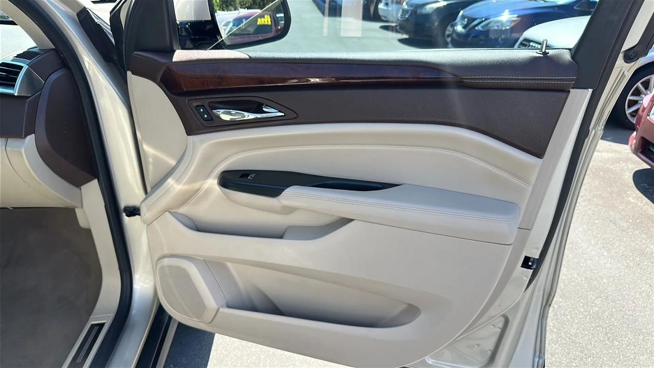 Cadillac SRX FWD 4dr Luxury Collection 2016