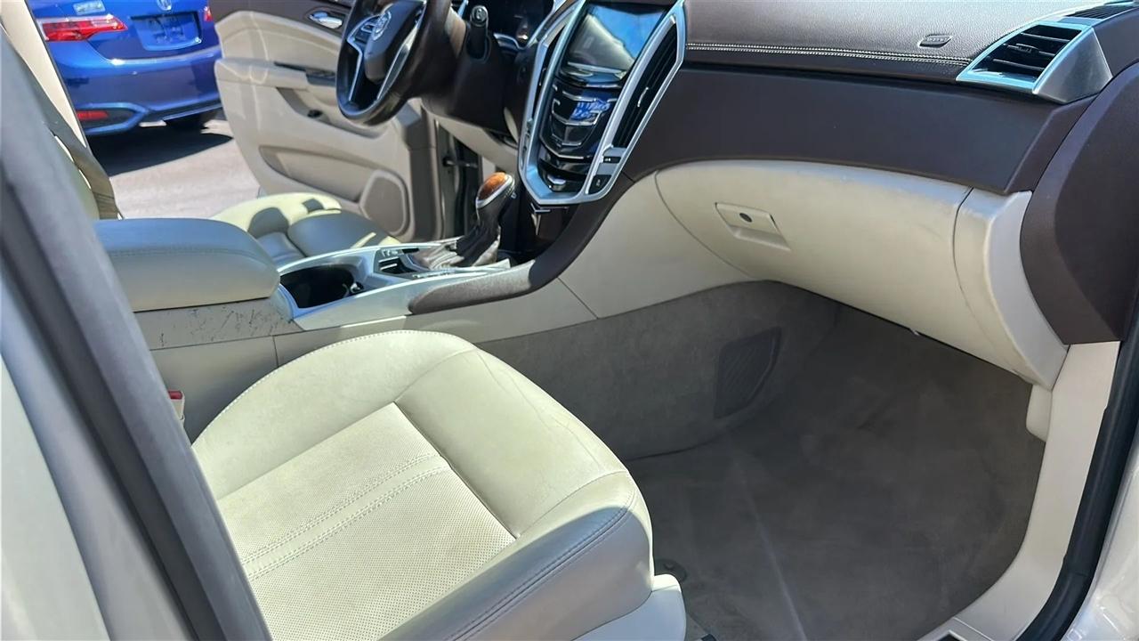 Cadillac SRX FWD 4dr Luxury Collection 2016