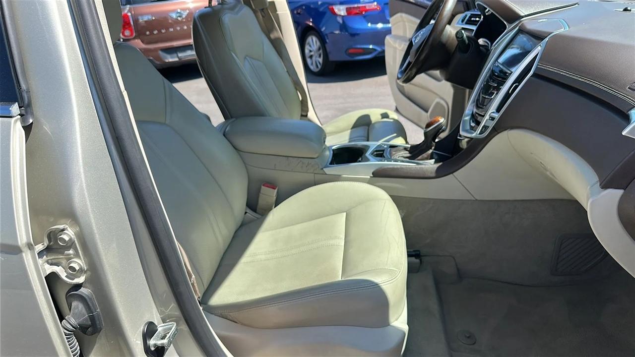 Cadillac SRX FWD 4dr Luxury Collection 2016
