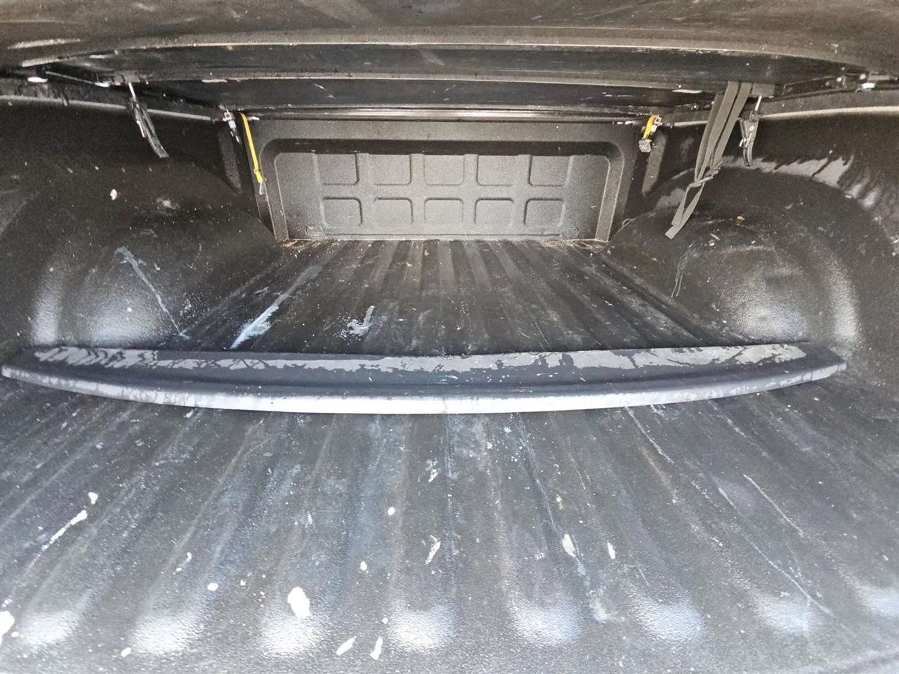 RAM 1500 Classic SLT 4x4 Crew Cab 5'7" Box 2019