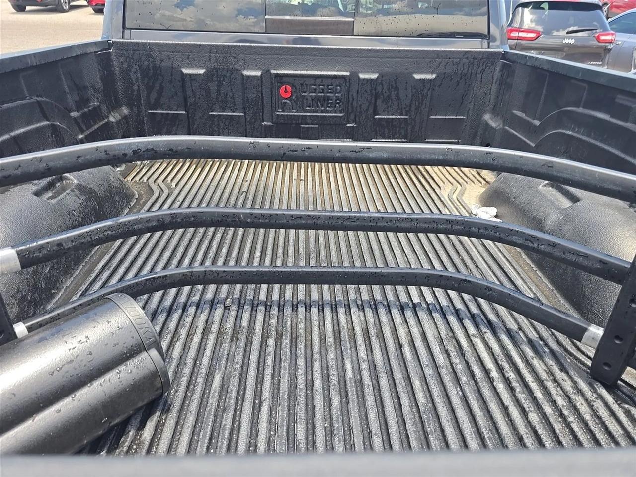 RAM 1500 SLT 4x2 Quad Cab 6'4" Box 2017
