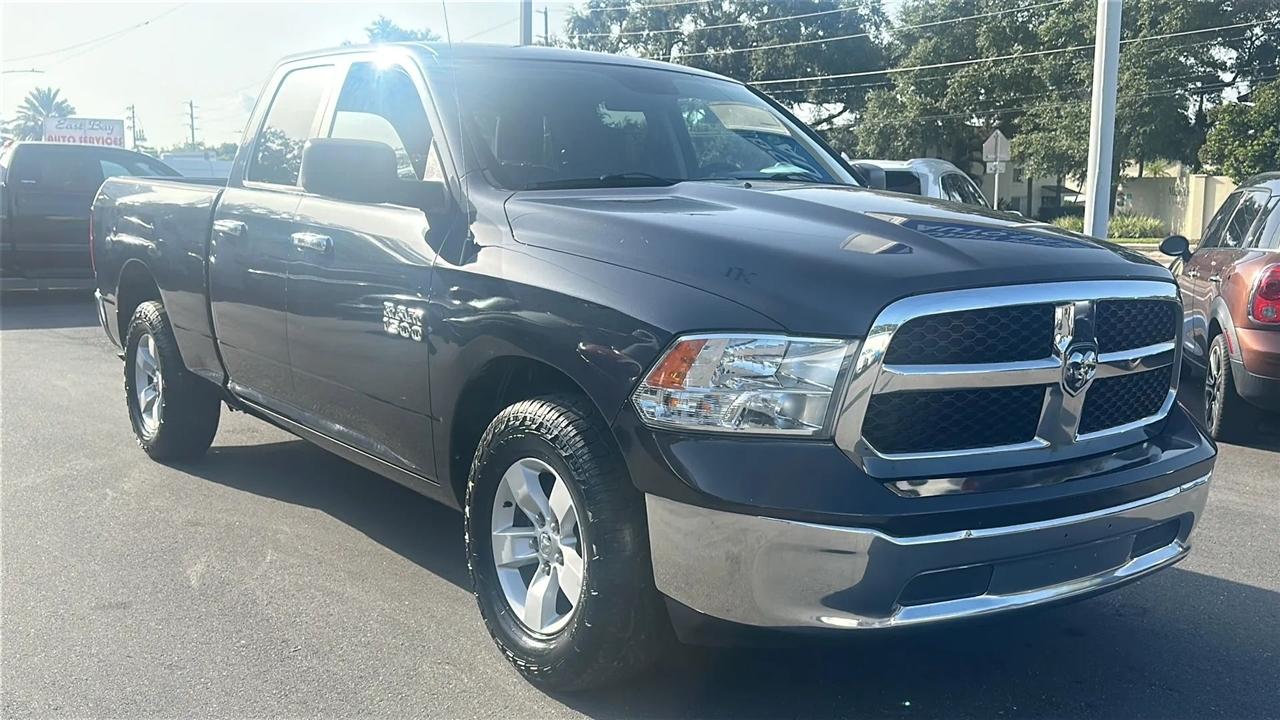 RAM 1500 SLT 4x2 Quad Cab 6'4" Box 2017
