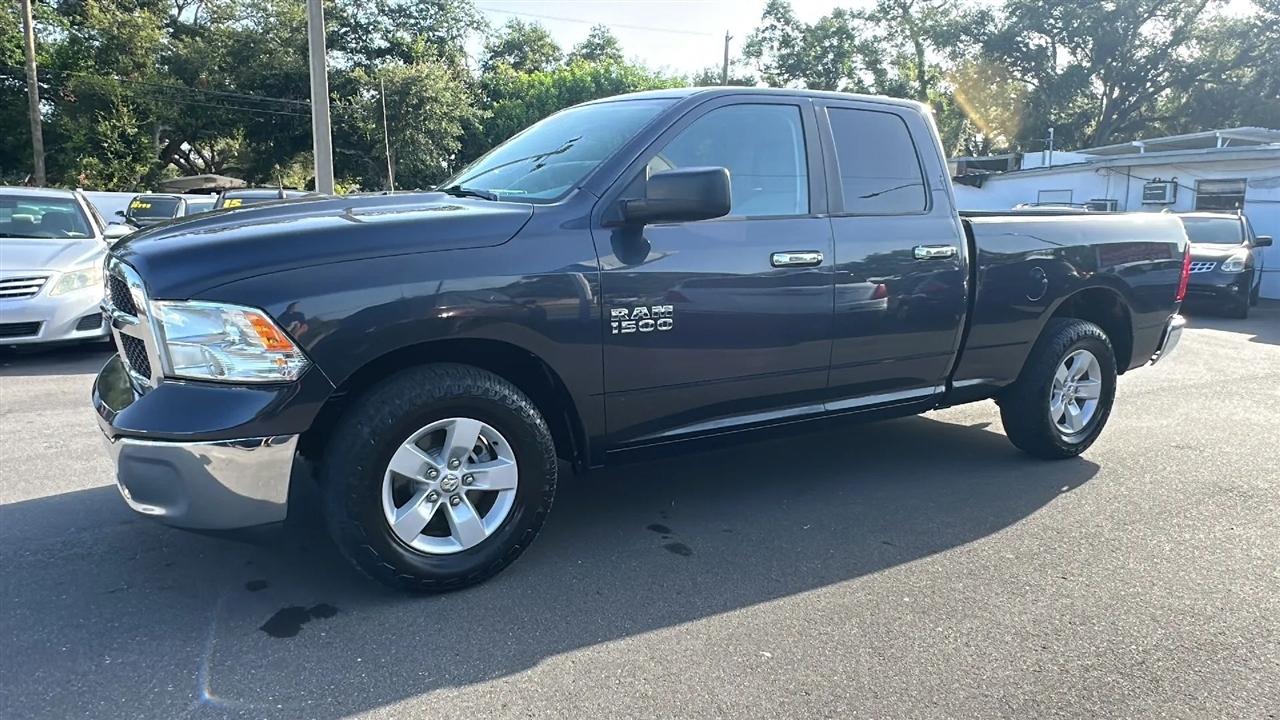 RAM 1500 SLT 4x2 Quad Cab 6'4" Box 2017