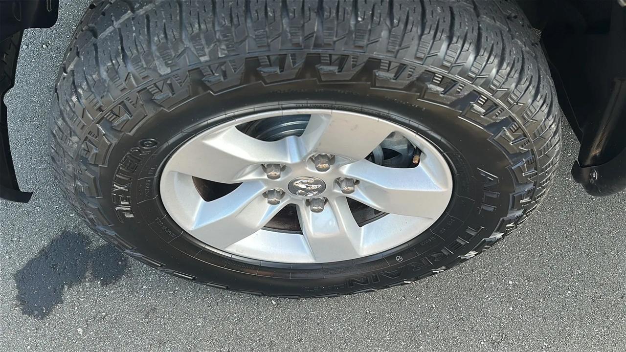 RAM 1500 SLT 4x2 Quad Cab 6'4" Box 2017