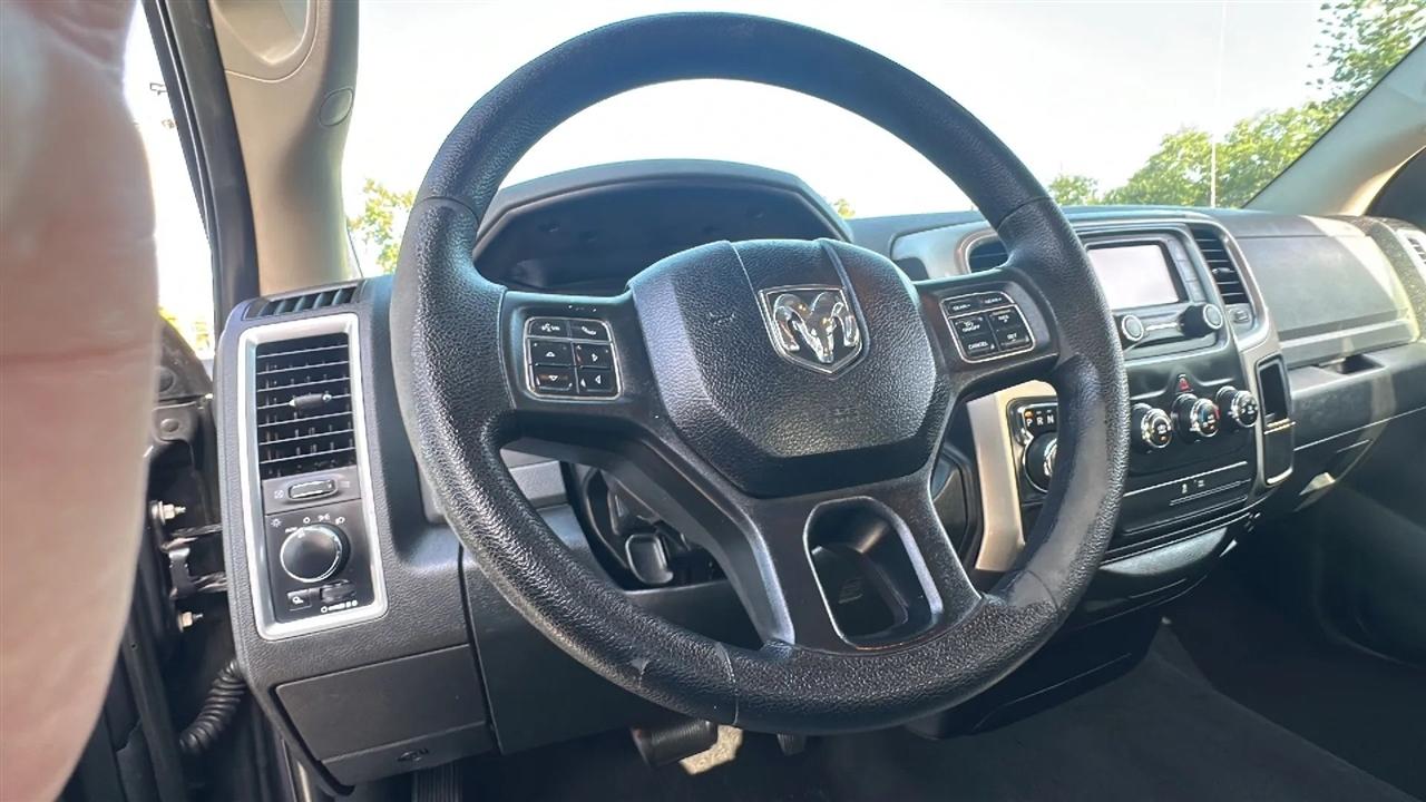 RAM 1500 SLT 4x2 Quad Cab 6'4" Box 2017