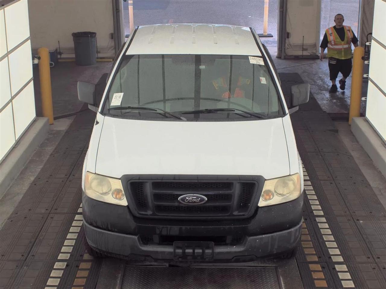 Ford F-150 Supercab 133" XLT 2005