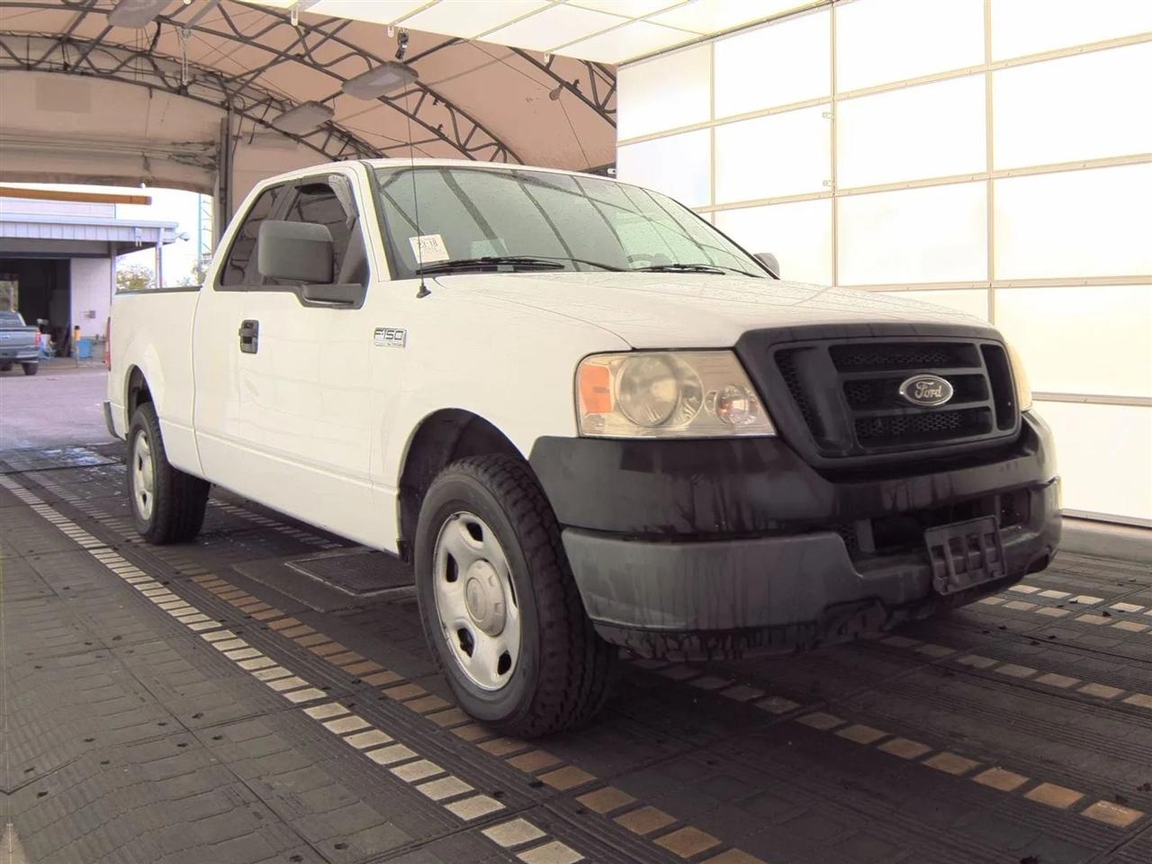 Ford F-150 Supercab 133" XLT 2005