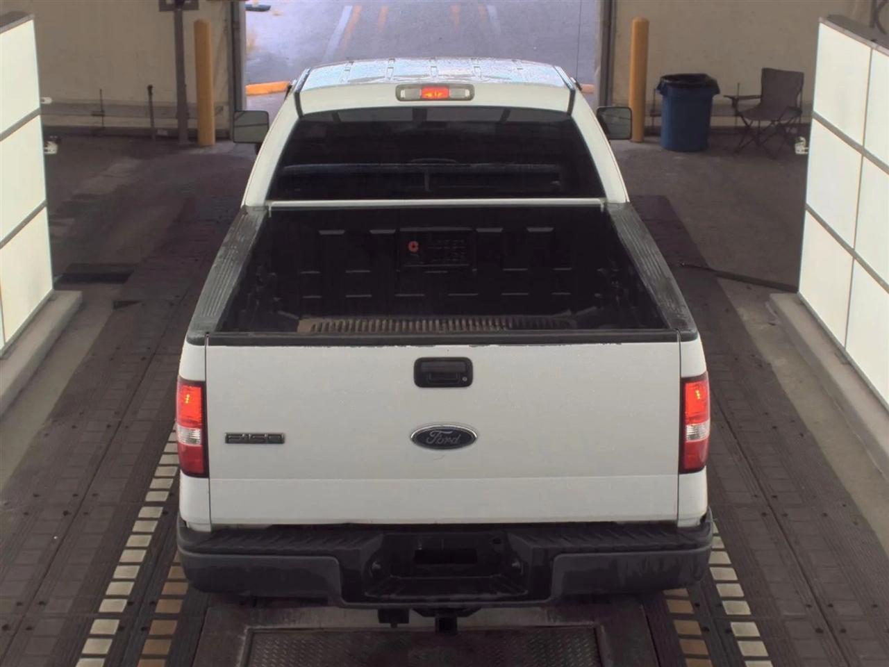Ford F-150 Supercab 133" XLT 2005