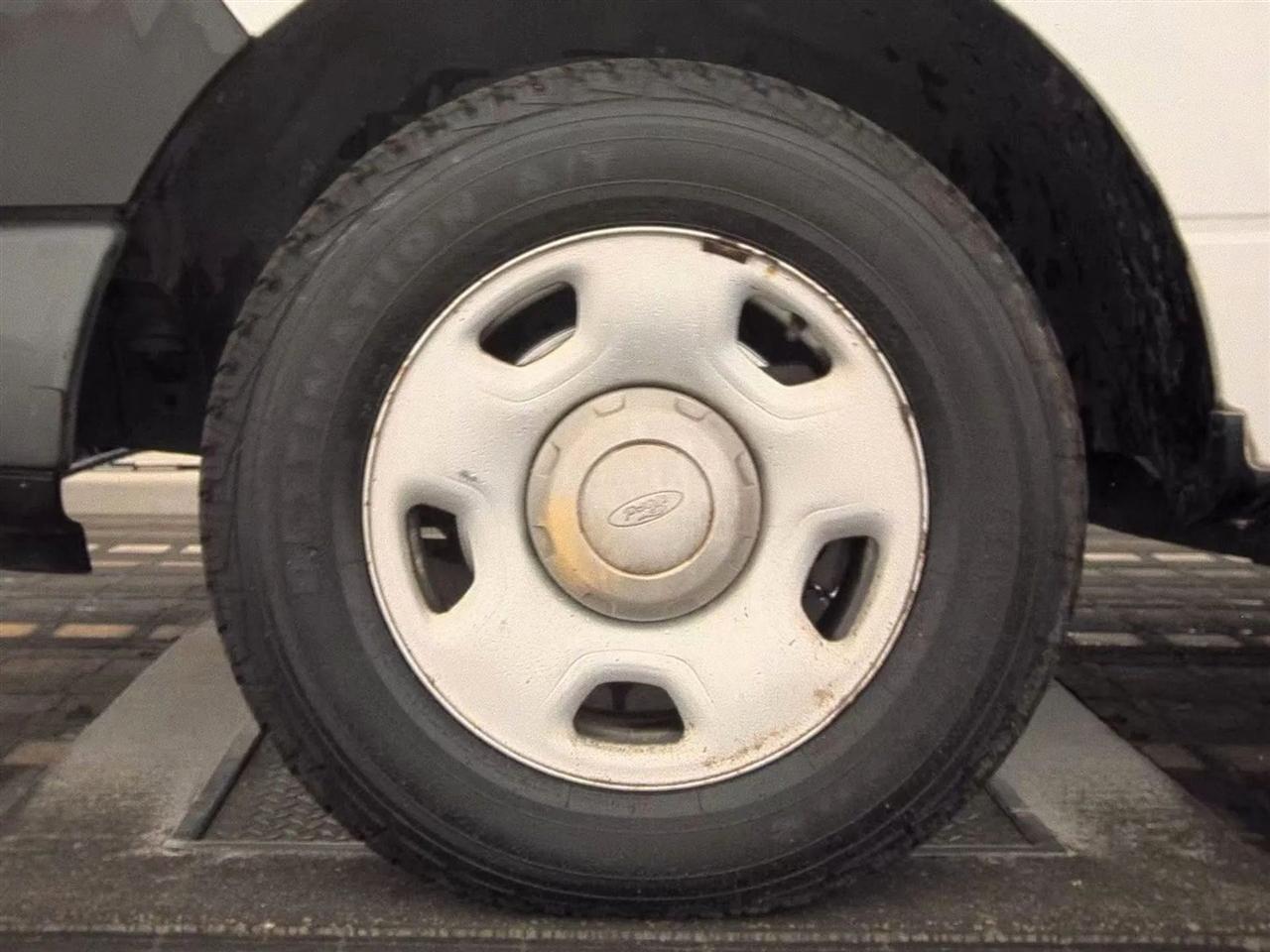 Ford F-150 Supercab 133" XLT 2005