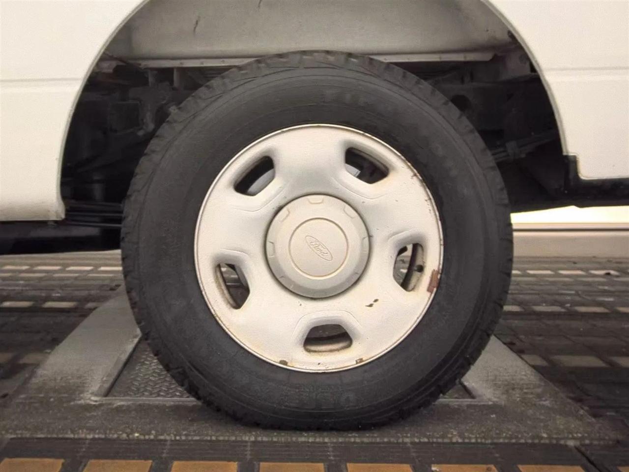 Ford F-150 Supercab 133" XLT 2005