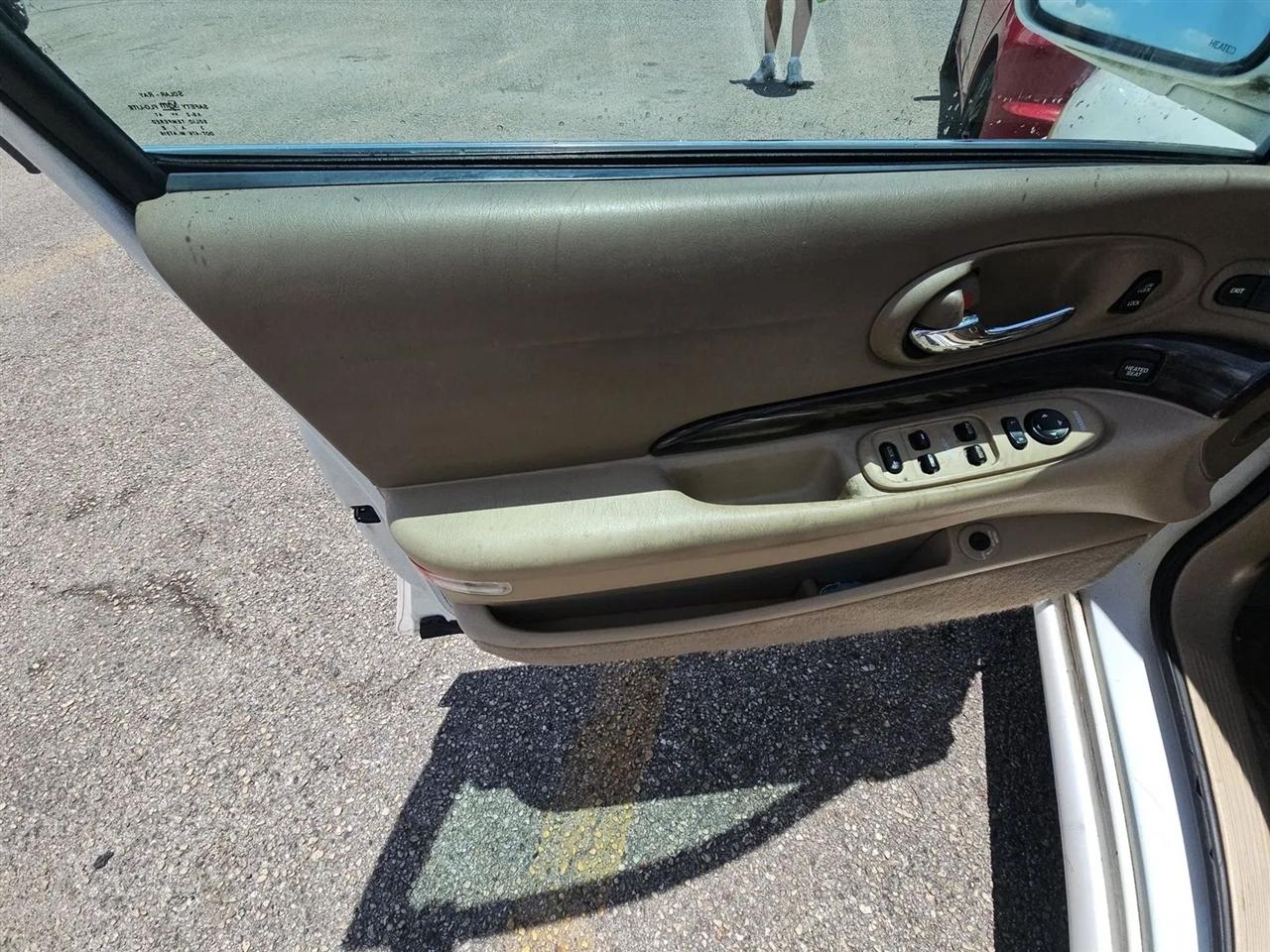 Buick LeSabre 4dr Sdn Limited 2004