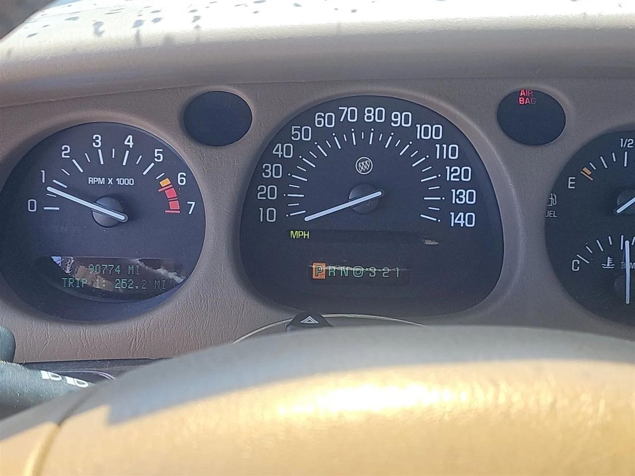 Buick LeSabre 4dr Sdn Limited 2004