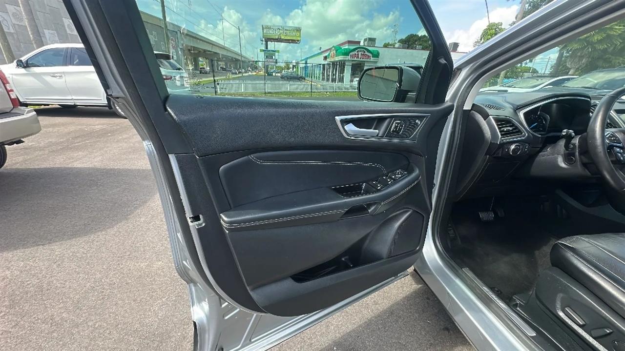 Ford Edge Titanium FWD 2020