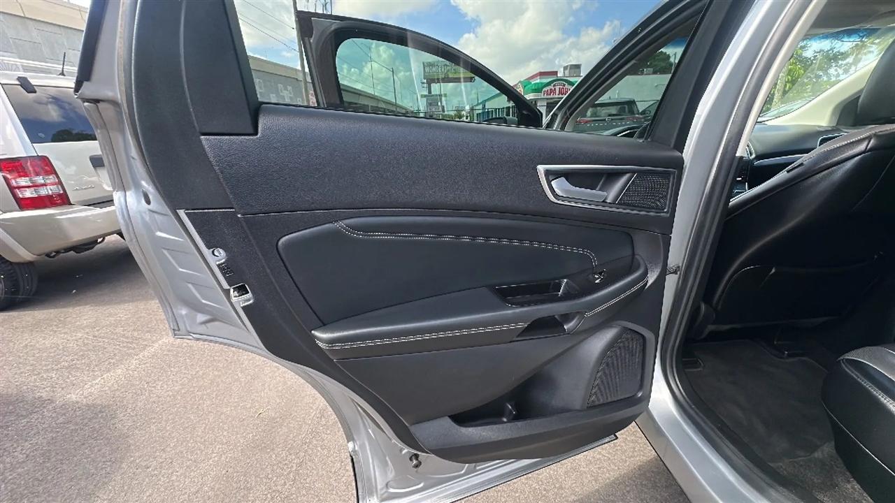 Ford Edge Titanium FWD 2020