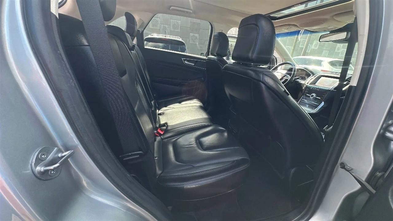 Ford Edge Titanium FWD 2020
