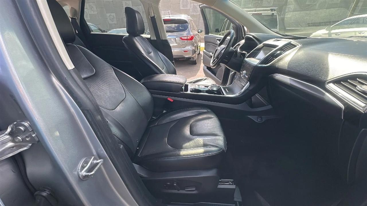 Ford Edge Titanium FWD 2020