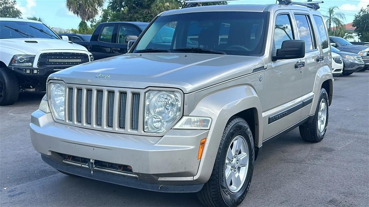 Jeep Liberty 4WD 4dr Sport 2011
