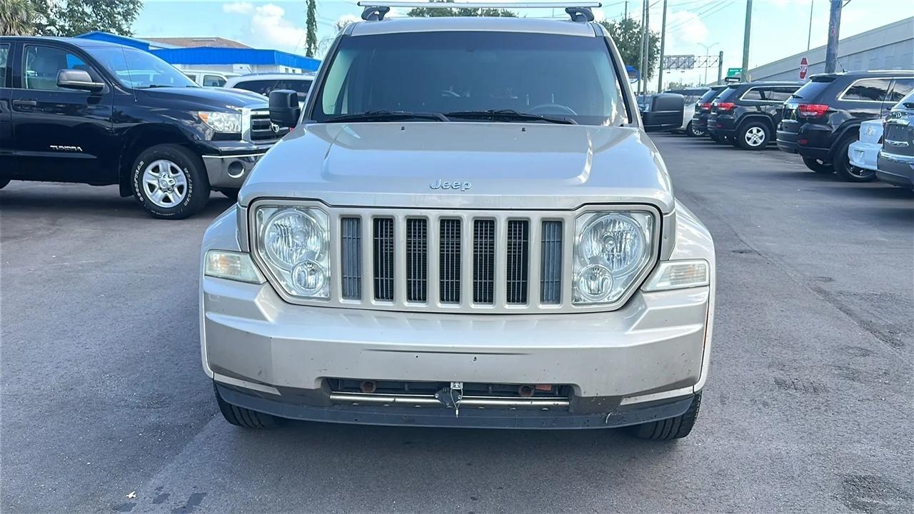 Jeep Liberty 4WD 4dr Sport 2011