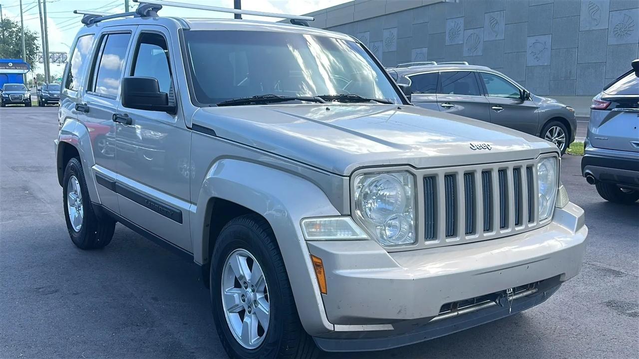 Jeep Liberty 4WD 4dr Sport 2011