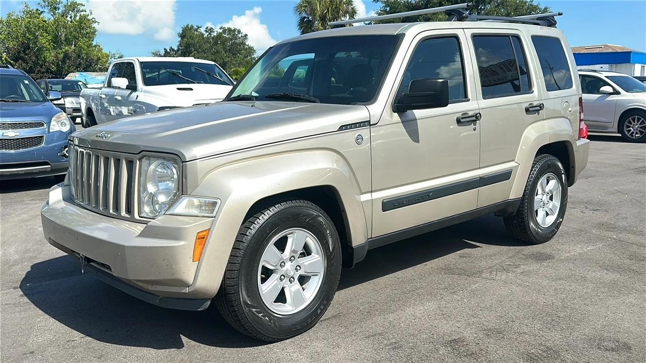 Jeep Liberty 4WD 4dr Sport 2011