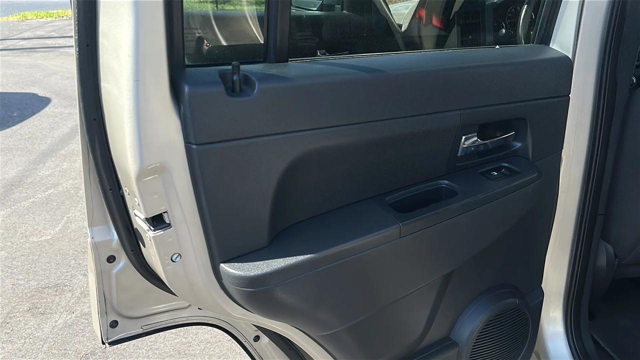 Jeep Liberty 4WD 4dr Sport 2011