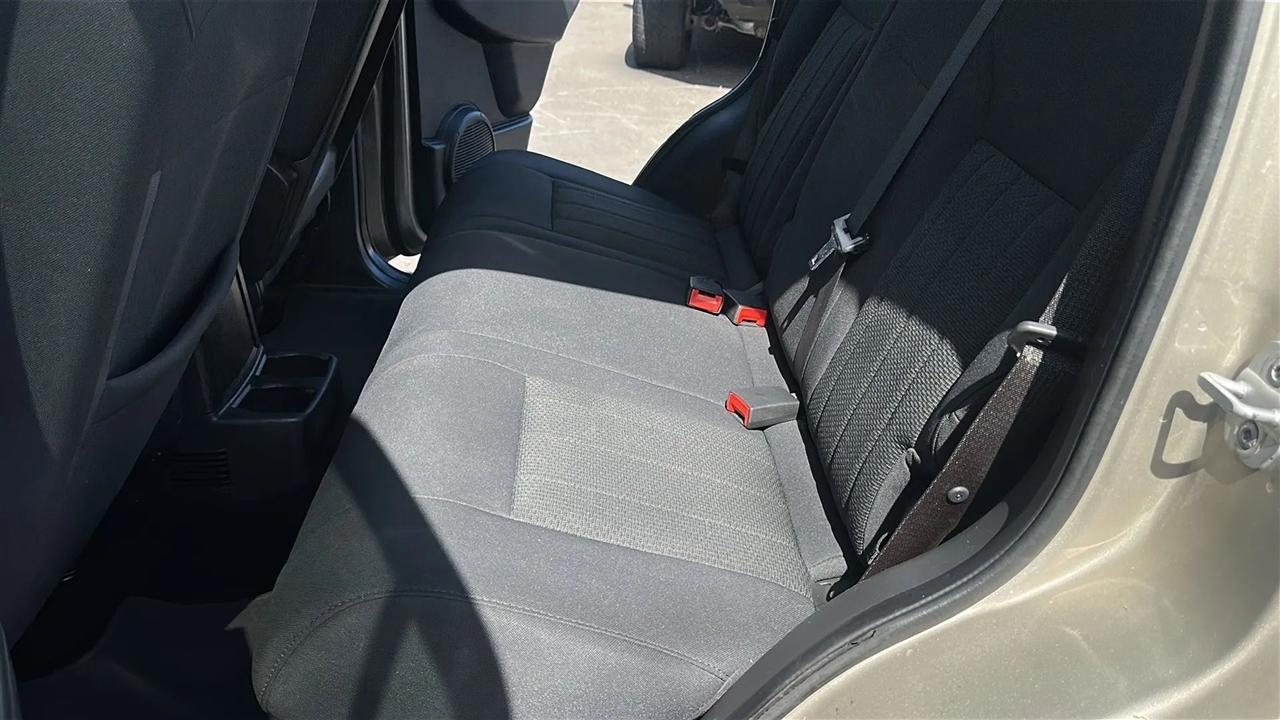Jeep Liberty 4WD 4dr Sport 2011