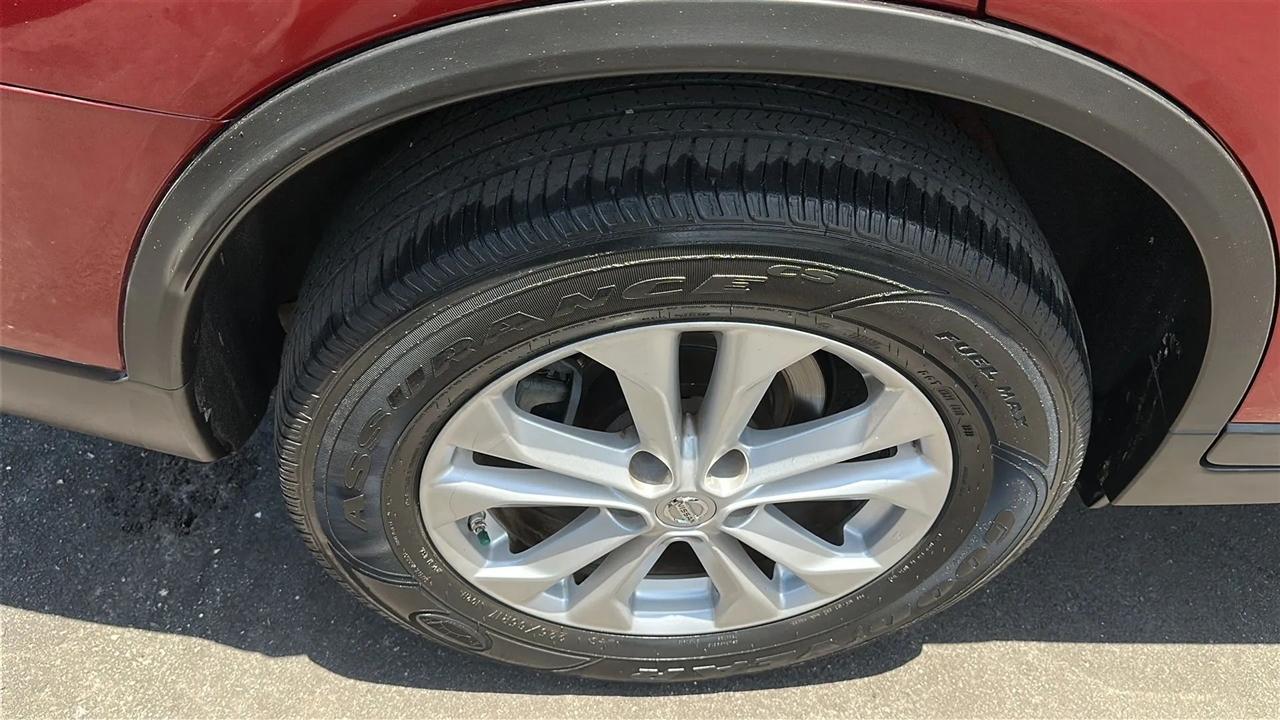 Nissan Rogue FWD 4dr SV 2015