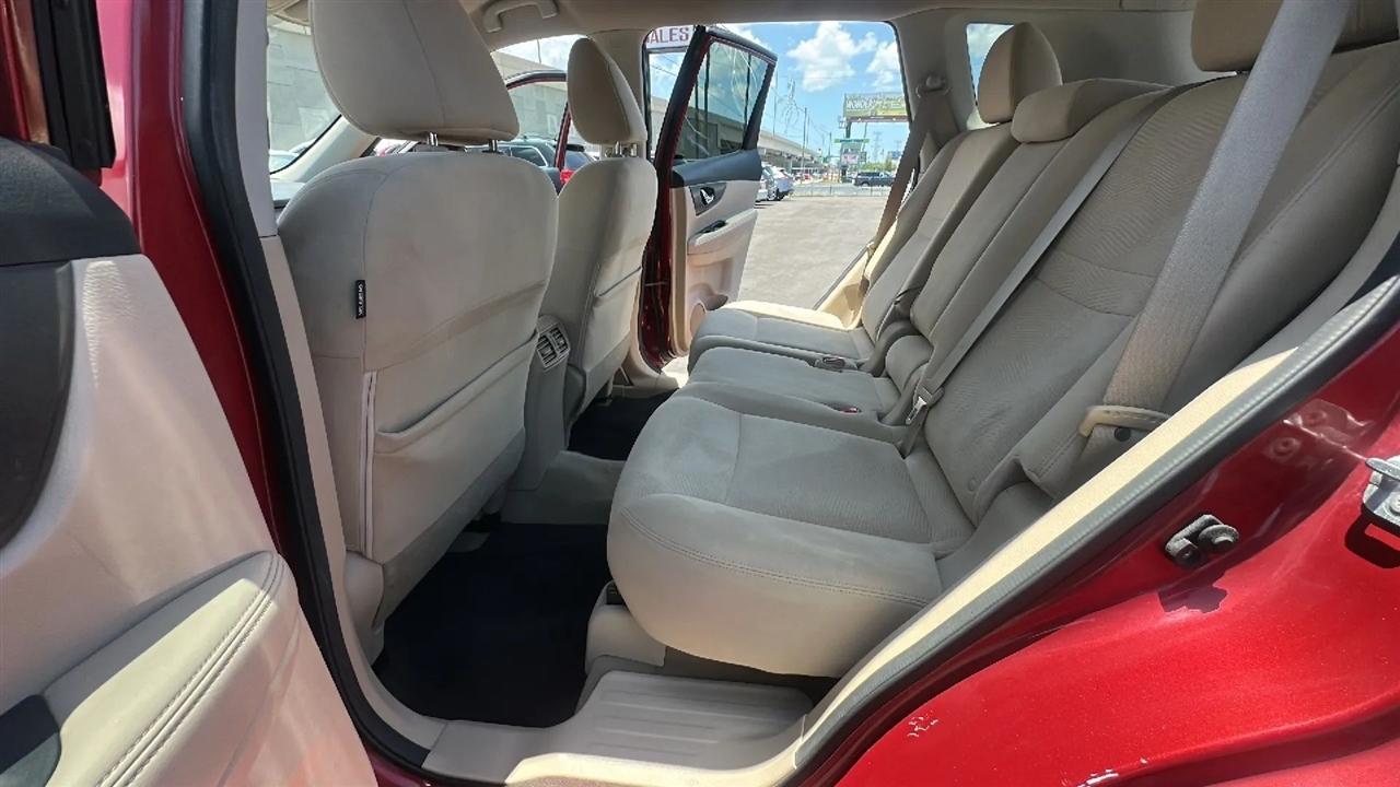 Nissan Rogue FWD 4dr SV 2015