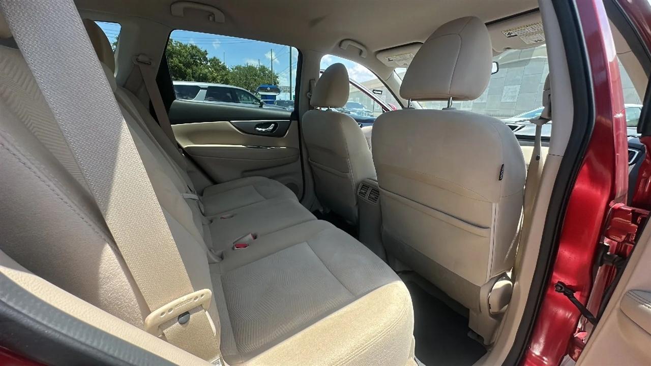 Nissan Rogue FWD 4dr SV 2015