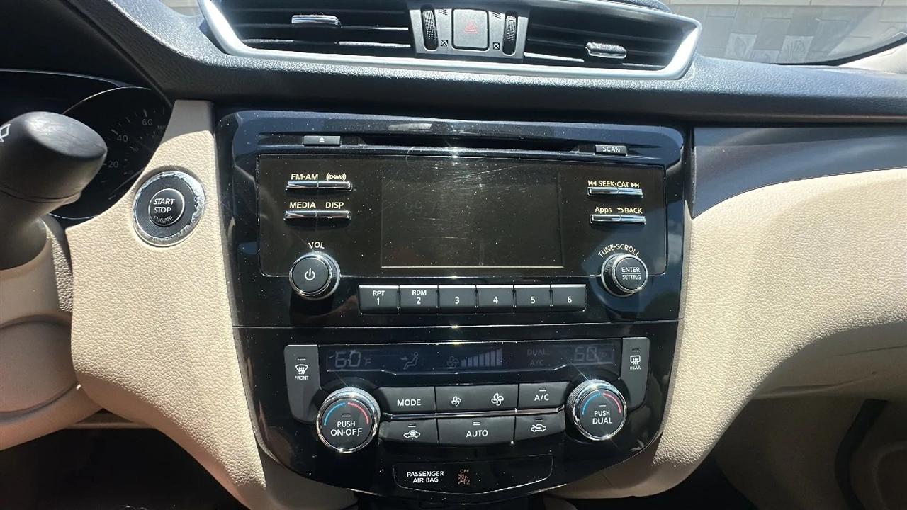 Nissan Rogue FWD 4dr SV 2015