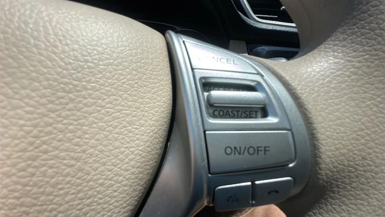 Nissan Rogue FWD 4dr SV 2015