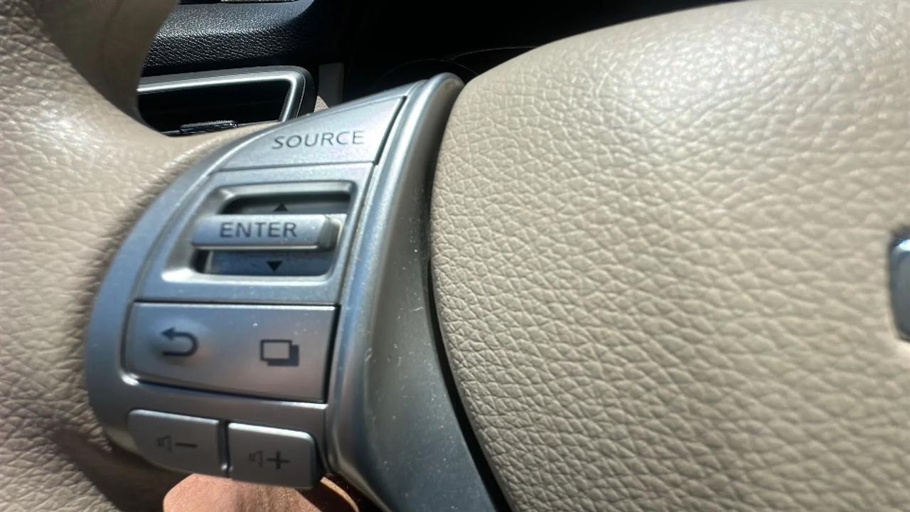 Nissan Rogue FWD 4dr SV 2015