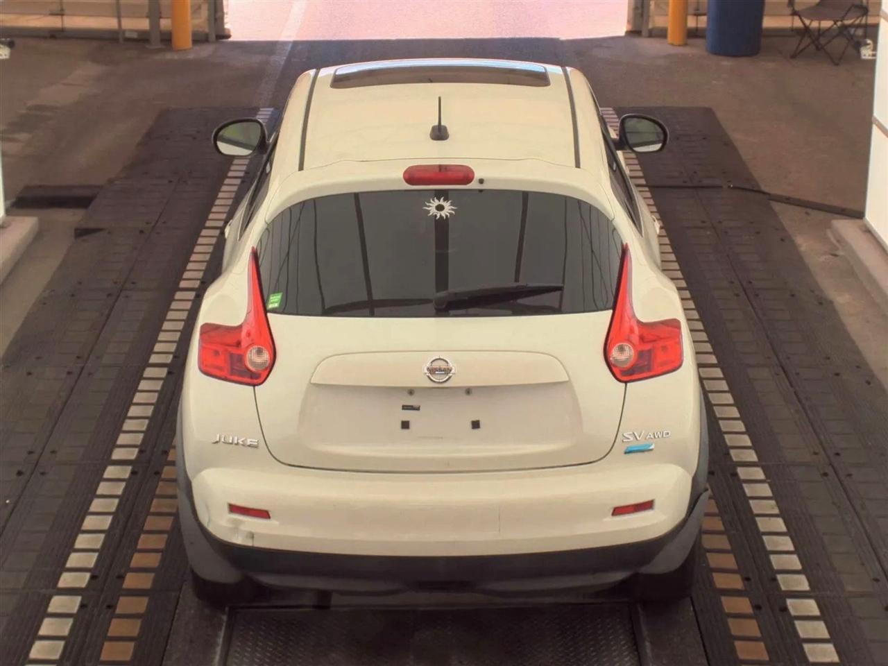Nissan Juke 5dr Wgn CVT SV AWD 2012