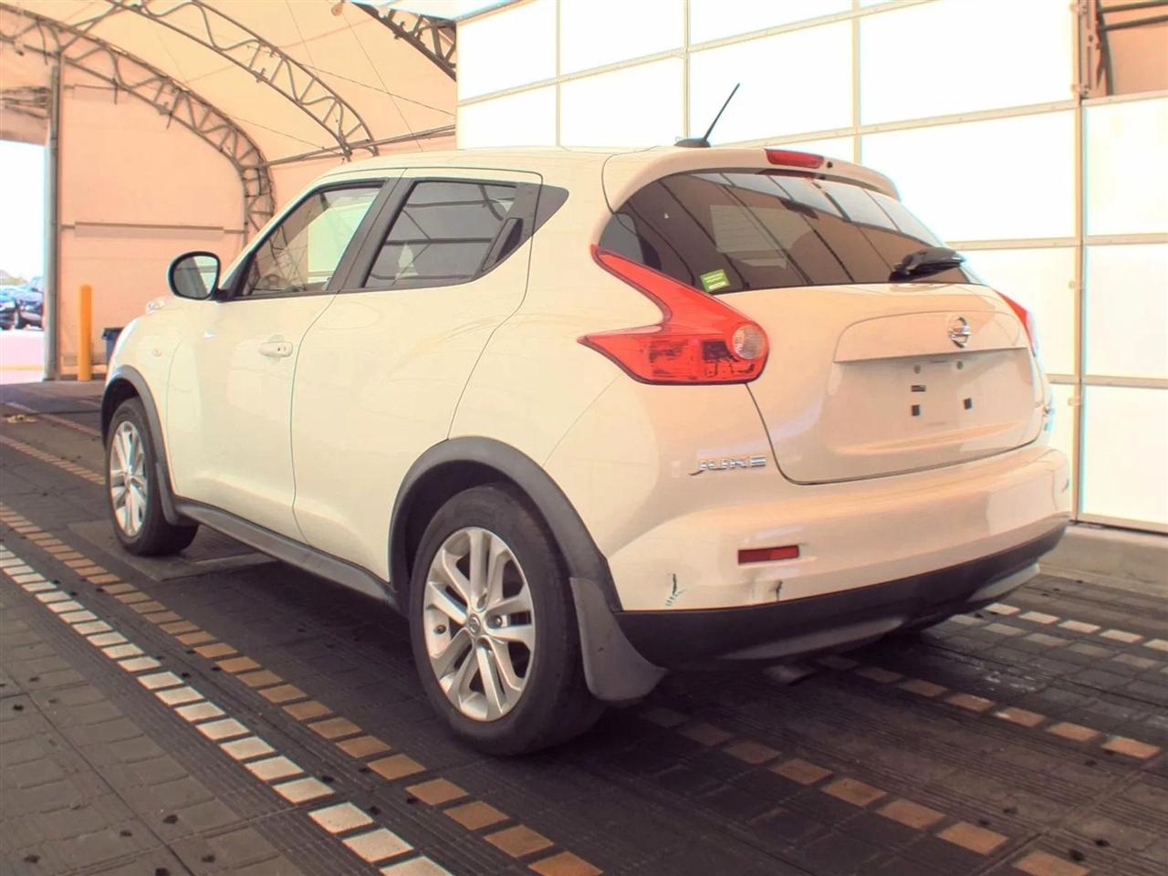 Nissan Juke 5dr Wgn CVT SV AWD 2012