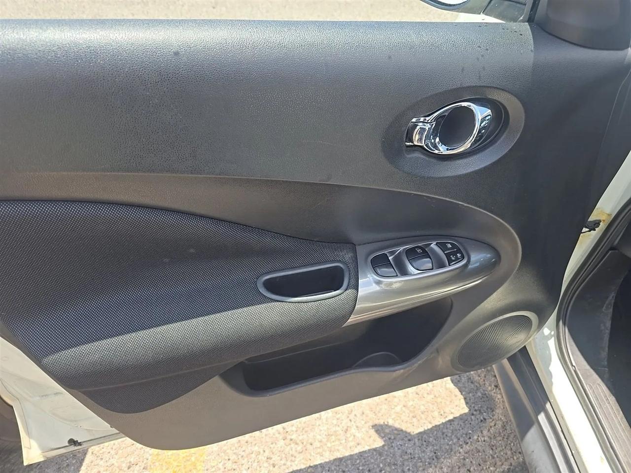 Nissan Juke 5dr Wgn CVT SV AWD 2012